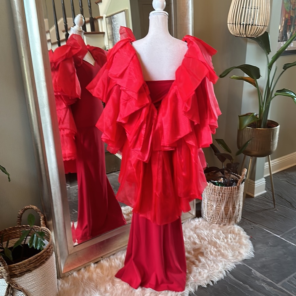 RUFFLE BACK DRESS - Picture 4 of 4